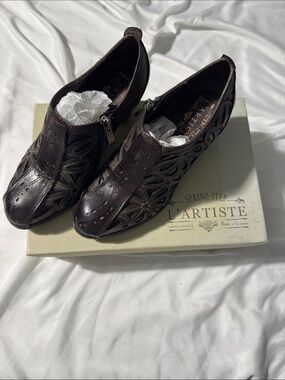 L’Artiste by Spring Step Arabella Brown Leather Cutout Ankle Booties US 5.5–6